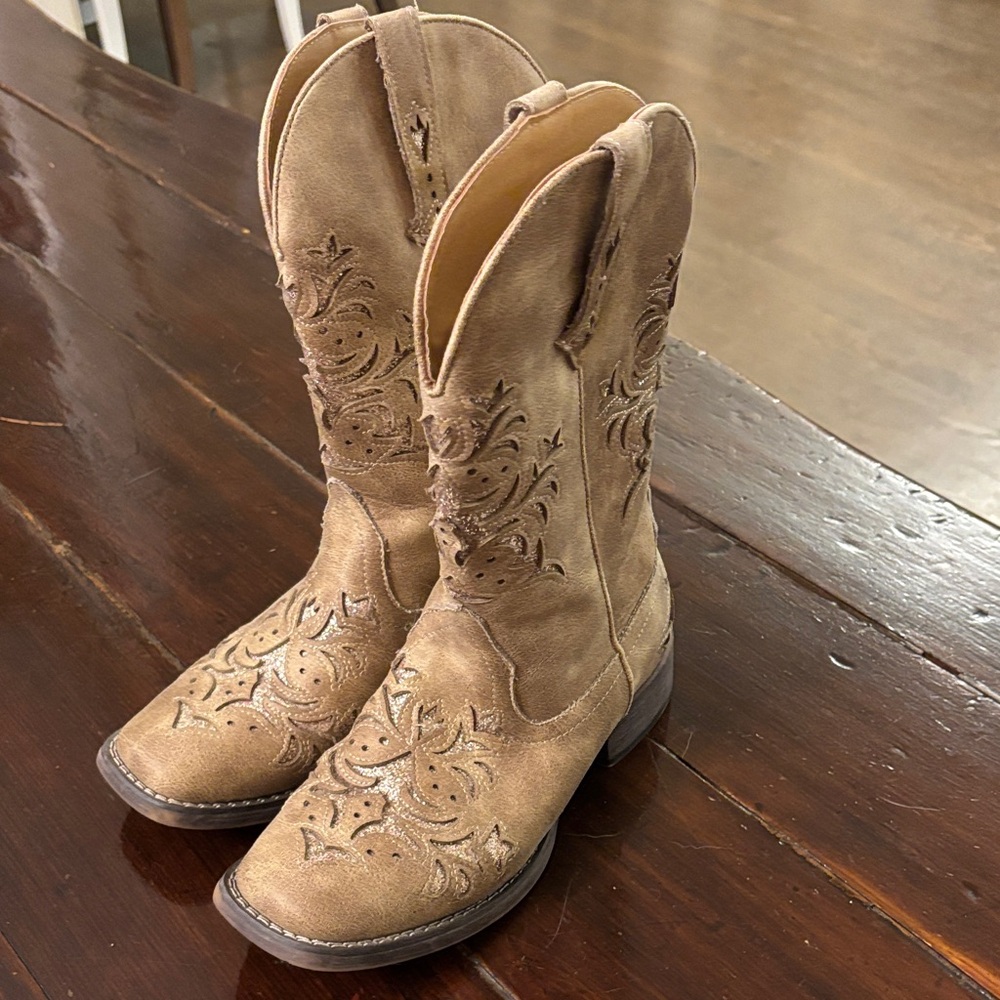 Tan Western Cowboy Boots